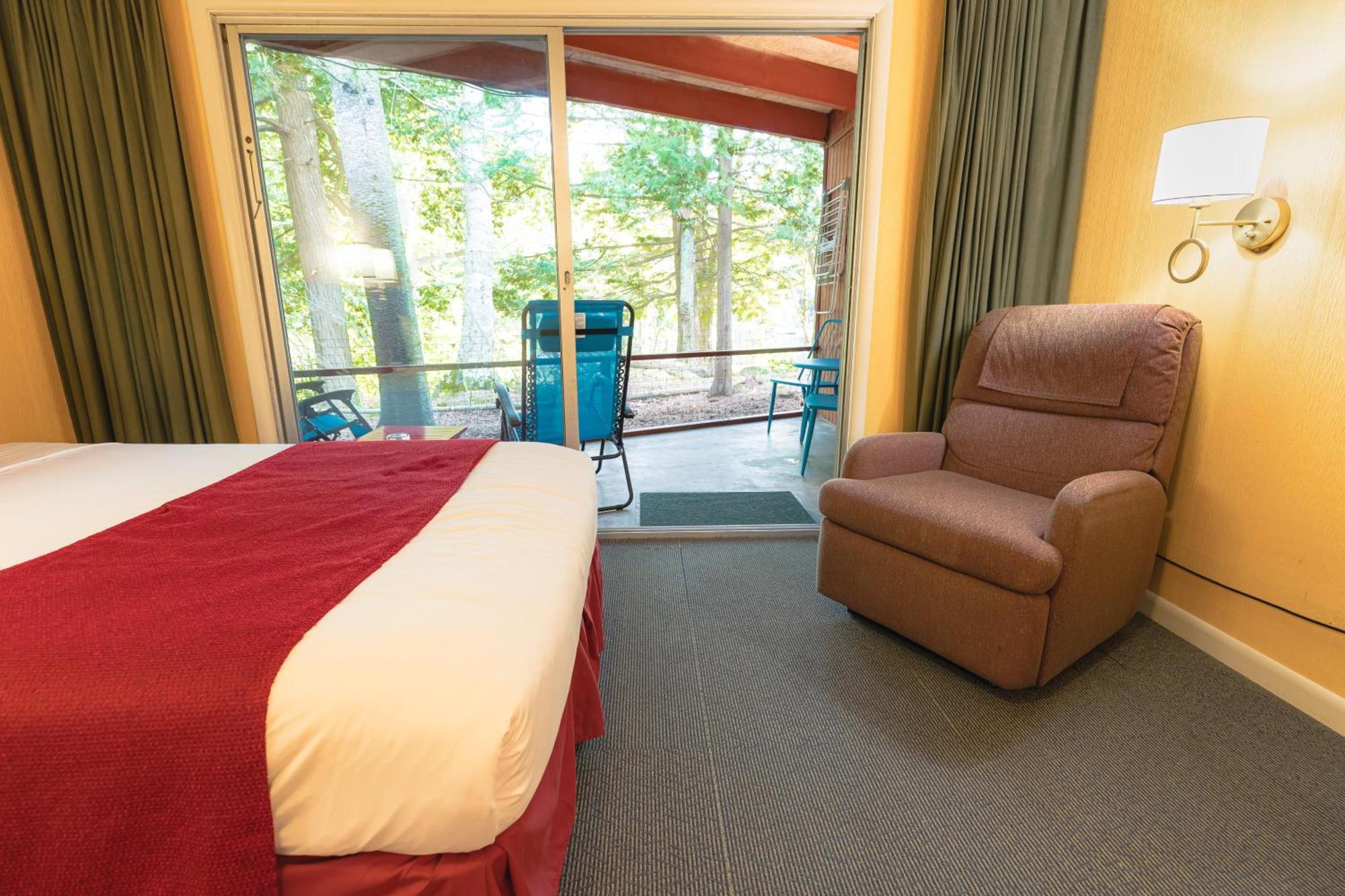 Motel Long Lake And Cottages 部屋 写真