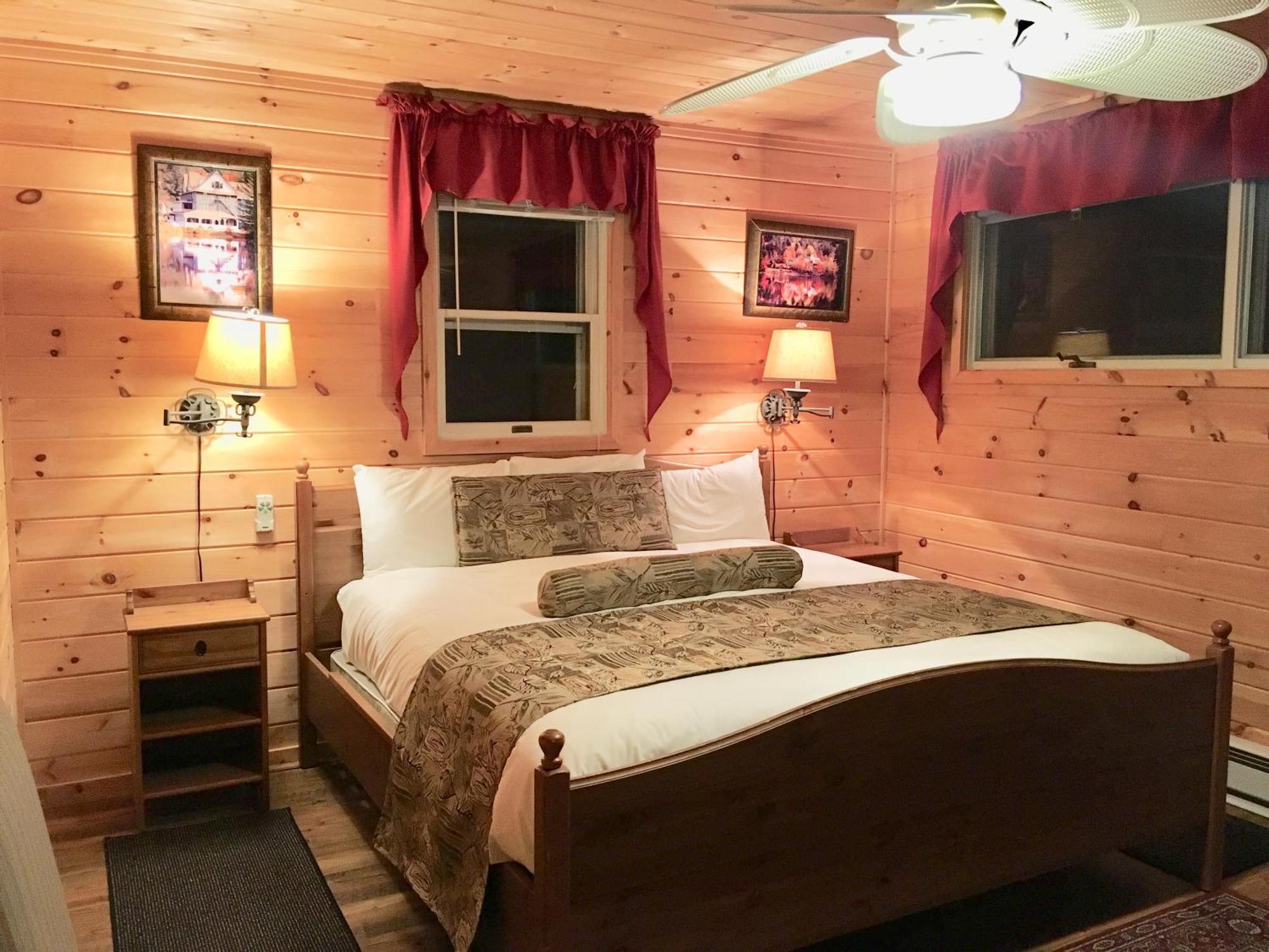 Motel Long Lake And Cottages エクステリア 写真