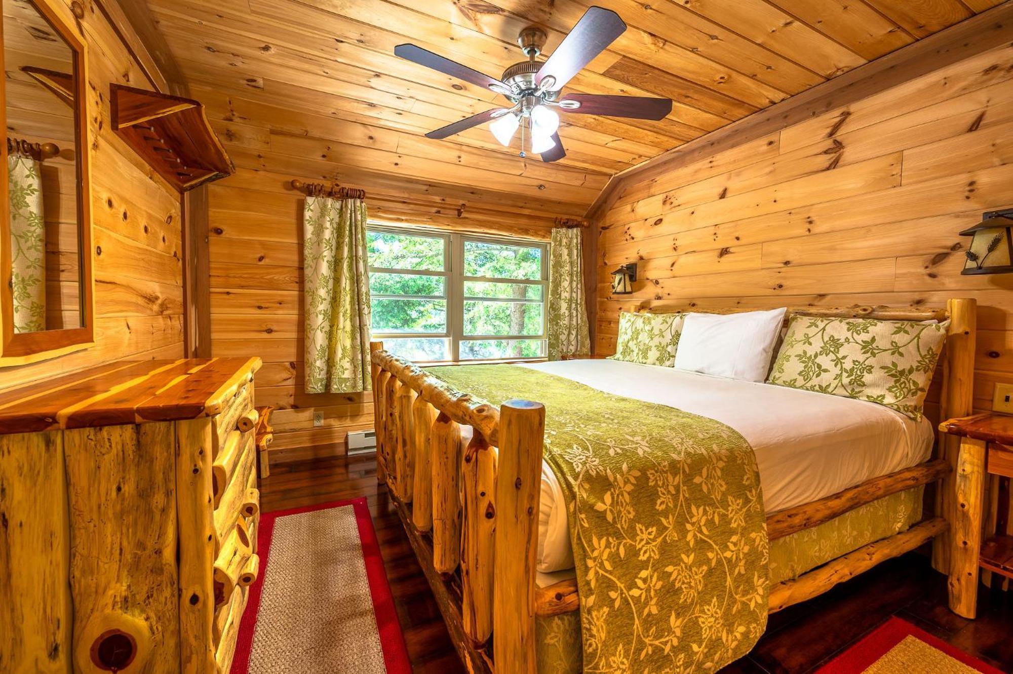 Motel Long Lake And Cottages エクステリア 写真