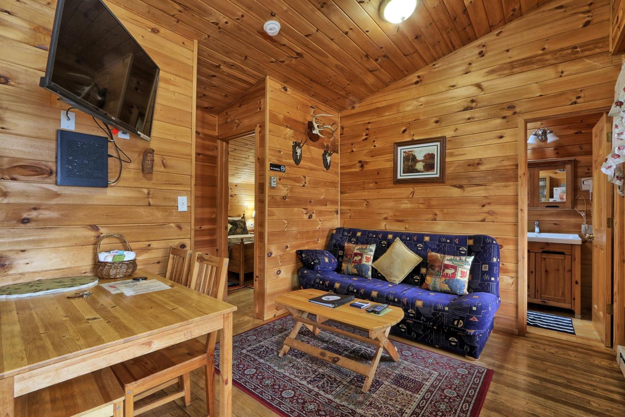 Motel Long Lake And Cottages エクステリア 写真