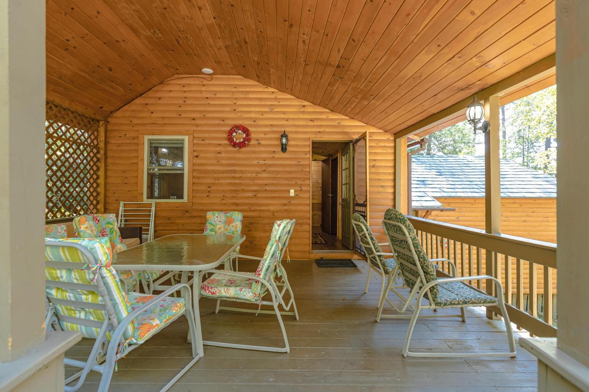 Motel Long Lake And Cottages エクステリア 写真