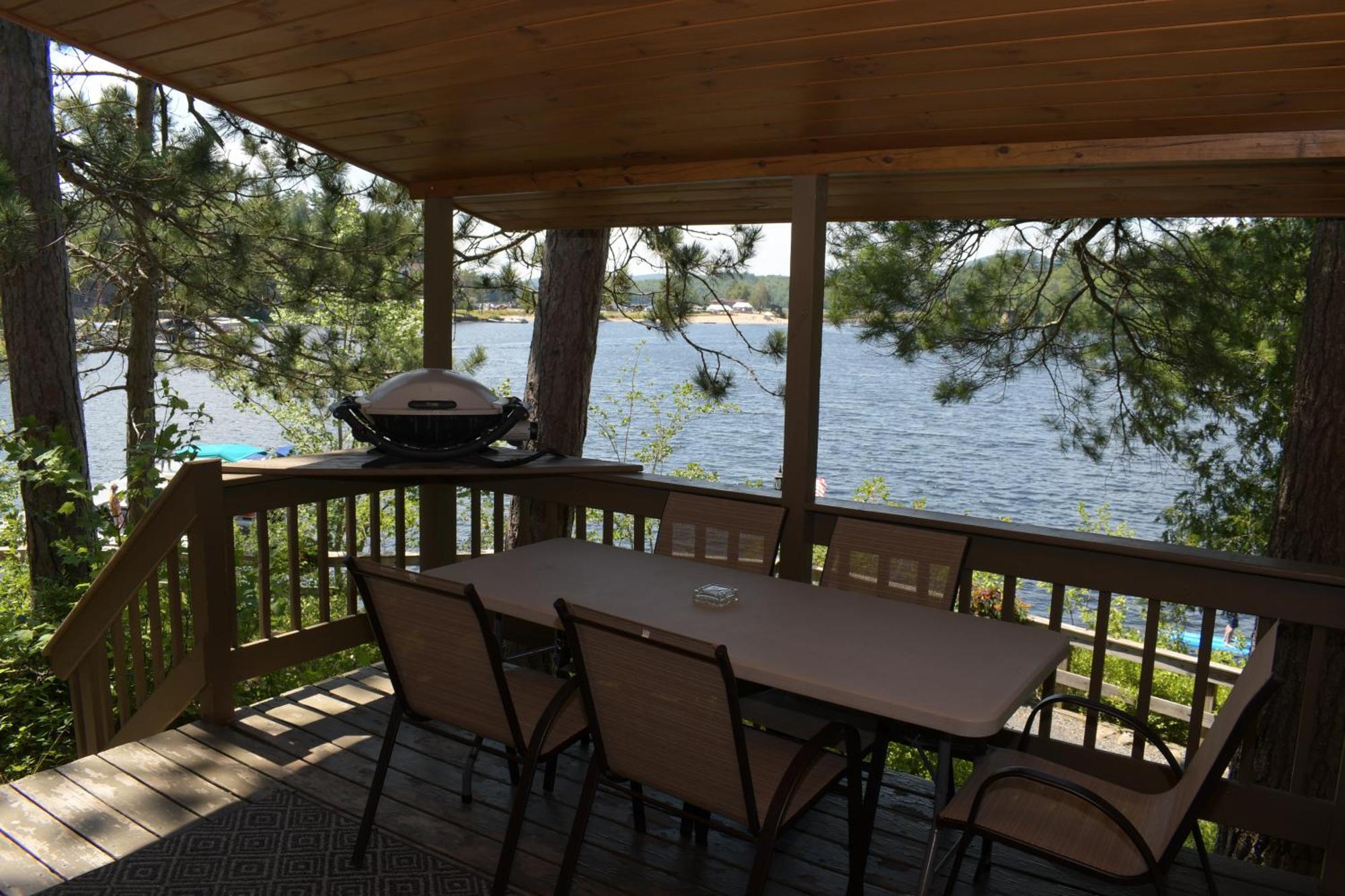 Motel Long Lake And Cottages エクステリア 写真